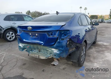 2021 Kia Forte Lxs z USA, uszkodzony, nr VIN 3KPF24AD9ME364220